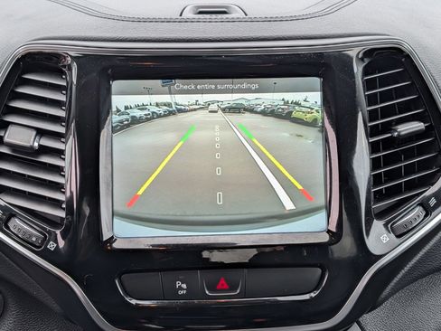 Used 2020 Jeep Cherokee Limited image 31