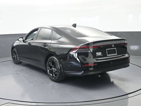 Used 2025 Honda Accord SE image 4