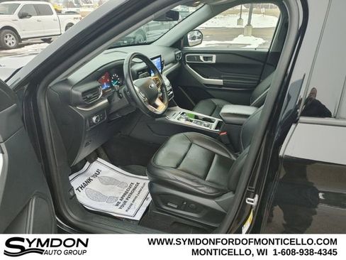 Used 2020 Ford Explorer XLT w/ Equipment Group 202A image 9