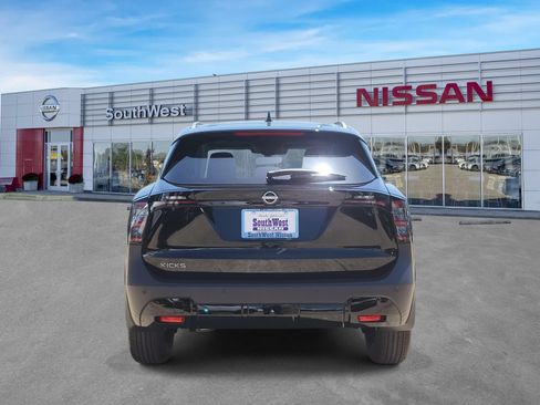 New 2026 Nissan Kicks SV w/ SV Premium Package FWD image 6