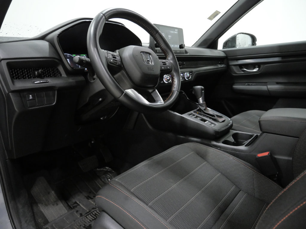 Used 2025 Honda CR-V Sport image 11
