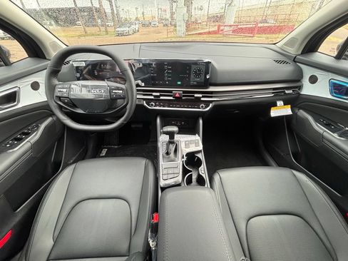 New 2026 Kia Sportage SX FWD image 12