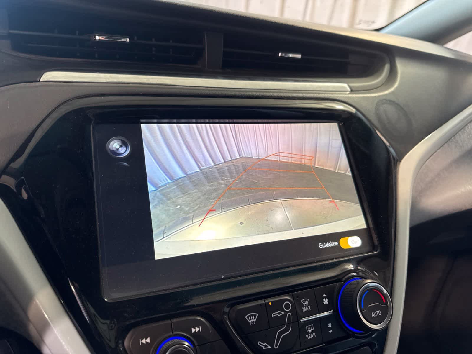 Used 2017 Chevrolet Bolt LT FWD image 27