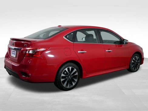 Used 2019 Nissan Sentra SR image 9