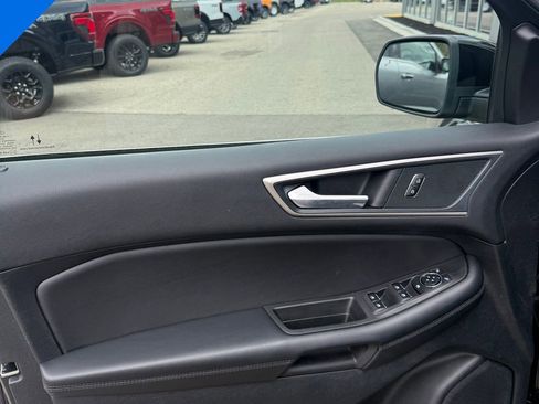 Used 2024 Ford Edge SEL w/ Convenience Package AWD/4WD image 9