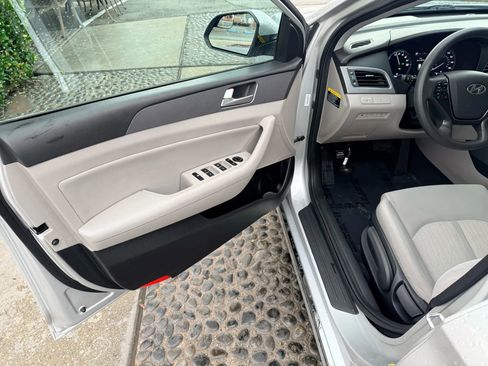 Used 2016 Hyundai Sonata SE FWD image 10