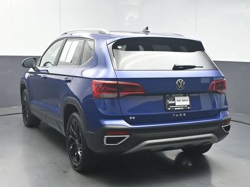Used 2022 Volkswagen Taos SE FWD image 6