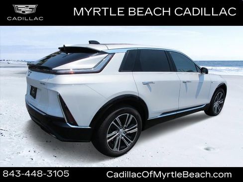 New 2025 Cadillac Lyriq Luxury image 3