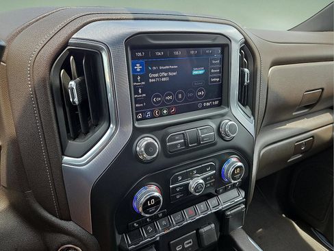 Certified 2020 GMC Sierra 1500 SLT w/ SLT Premium Package AWD/4WD image 7
