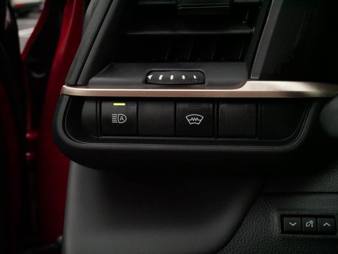 Certified 2026 Toyota Crown AWD/4WD image 28