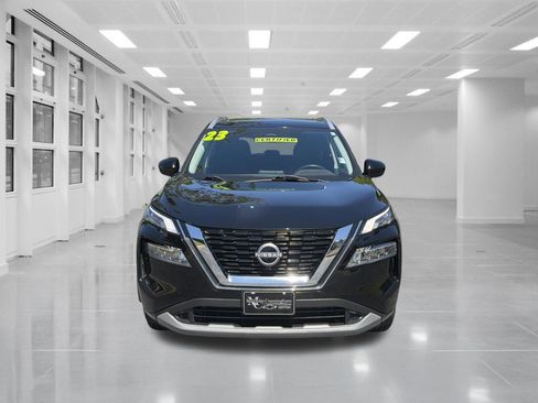 Used 2023 Nissan Rogue SV w/ SV Premium B Package FWD image 2