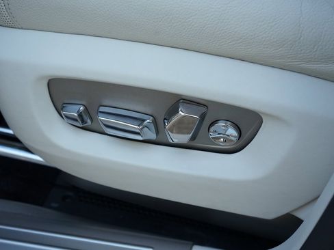 Used 2016 Rolls-Royce Ghost image 26