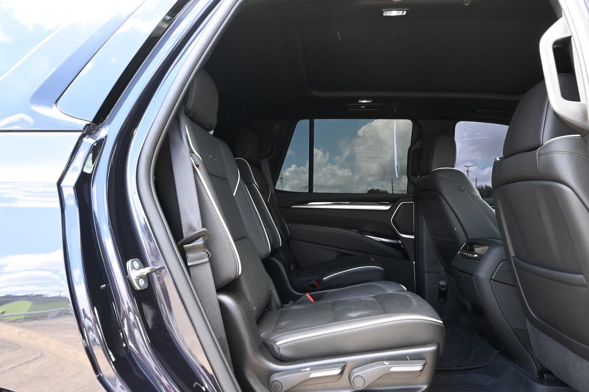 Certified 2026 Cadillac Escalade Sport w/ Touring Package AWD/4WD image 23