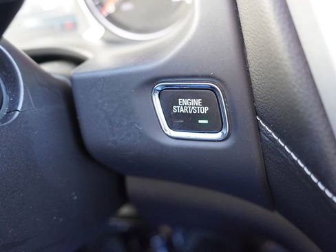 Certified 2023 GMC Acadia SLE w/ Driver Convenience Package image 31