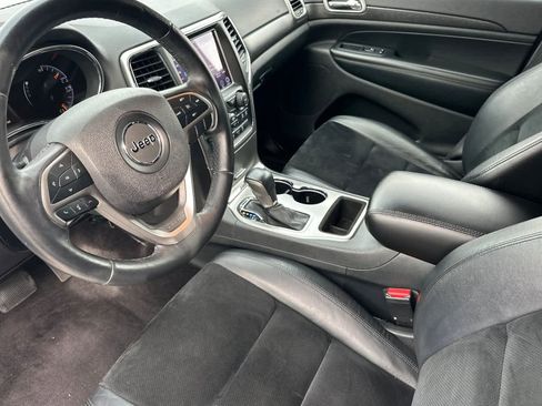 Used 2018 Jeep Grand Cherokee Altitude image 11