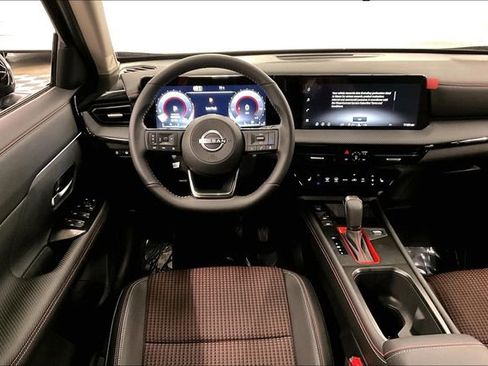 New 2026 Nissan Kicks SR w/ SR Premium Package AWD/4WD image 18