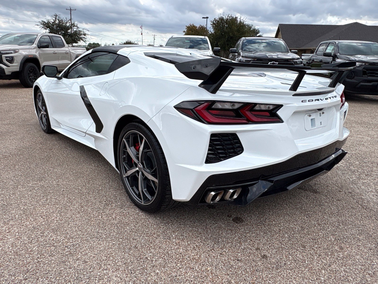 Used 2020 Chevrolet Corvette Stingray Premium Cpe w/ 3LT Preferred Equipment Group RWD image 4