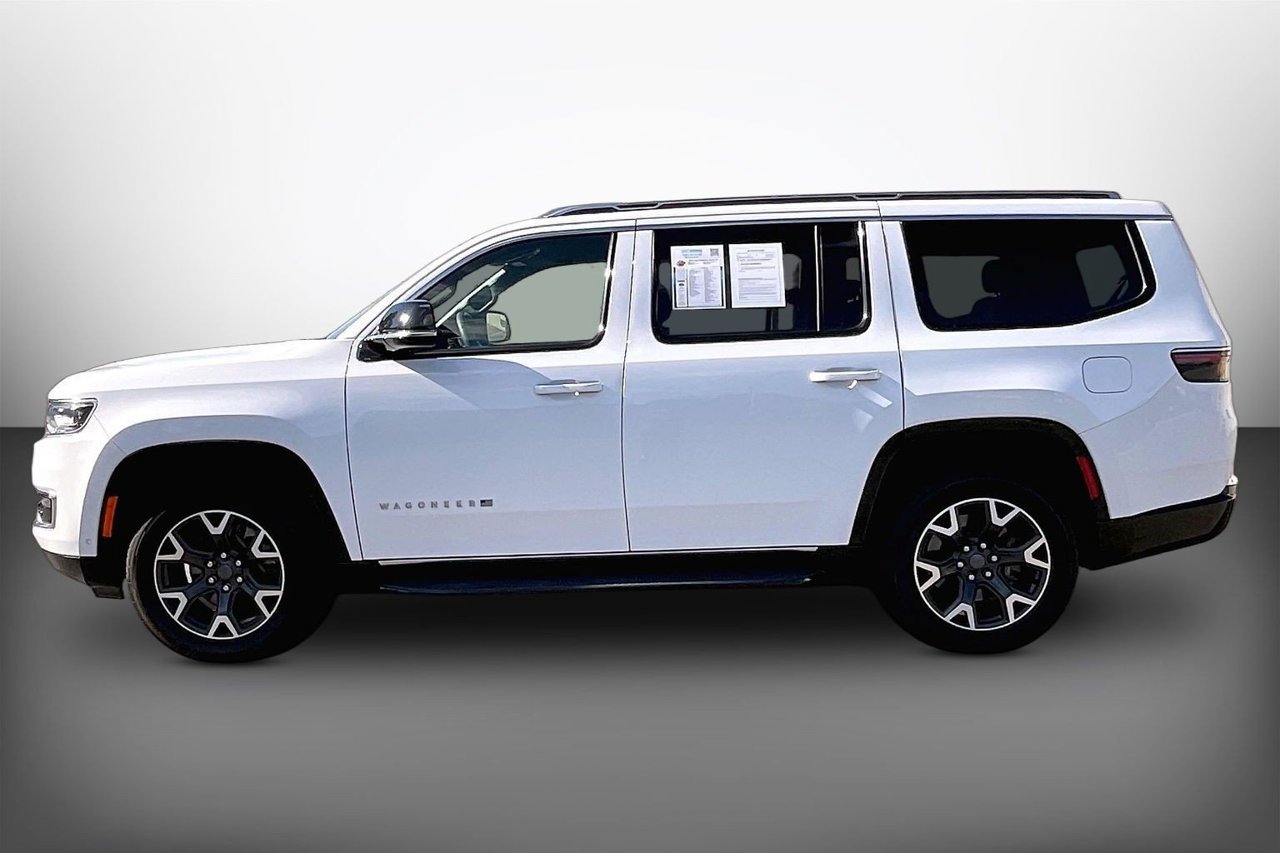Used 2024 Jeep Wagoneer Series III AWD/4WD image 5