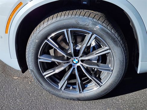 New 2026 BMW X5 xDrive40i image 7