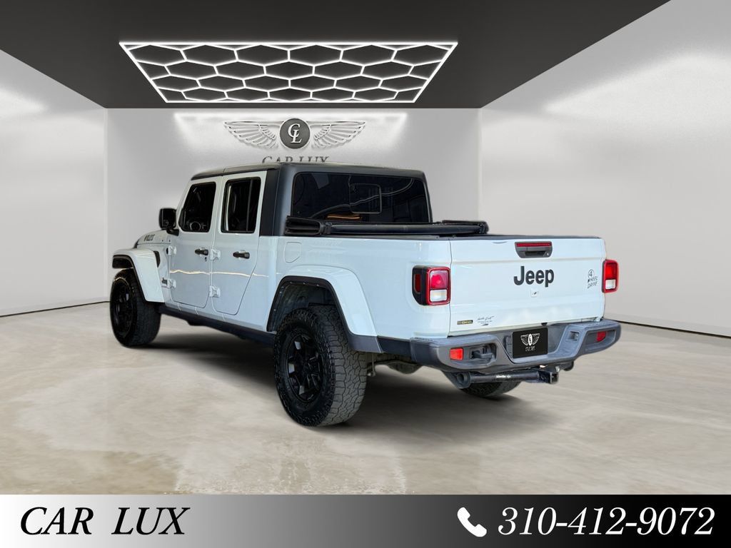 Used 2021 Jeep Gladiator Sport AWD/4WD image 3