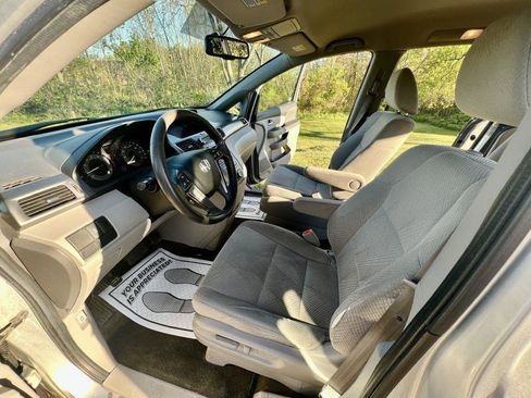 Used 2014 Honda Odyssey LX image 5