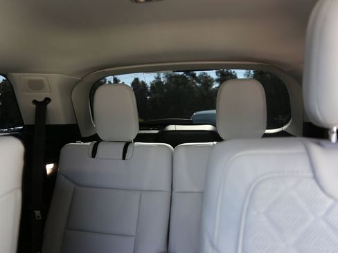 Used 2025 Ford Explorer Platinum w/ Ultimate Package RWD image 21
