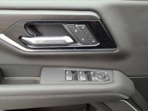 New 2026 GMC Yukon XL Denali w/ Sun & Power Step Package image 31