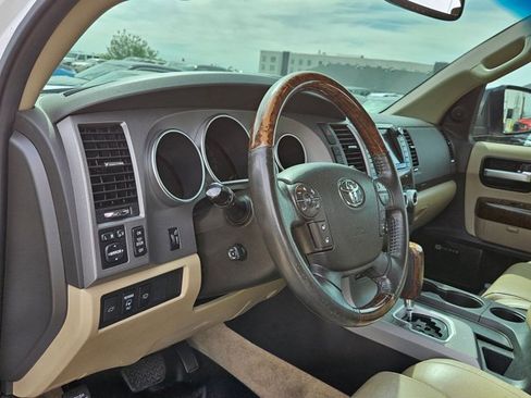 Used 2010 Toyota Sequoia Platinum image 7