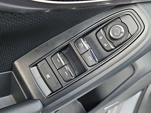 Used 2020 Subaru Crosstrek 2.0i Limited w/ Moonroof Package w/Navigation image 28