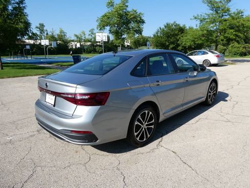 Used 2025 Volkswagen Jetta Sport FWD image 5