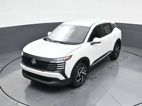 Used 2025 Nissan Kicks SV FWD image 33