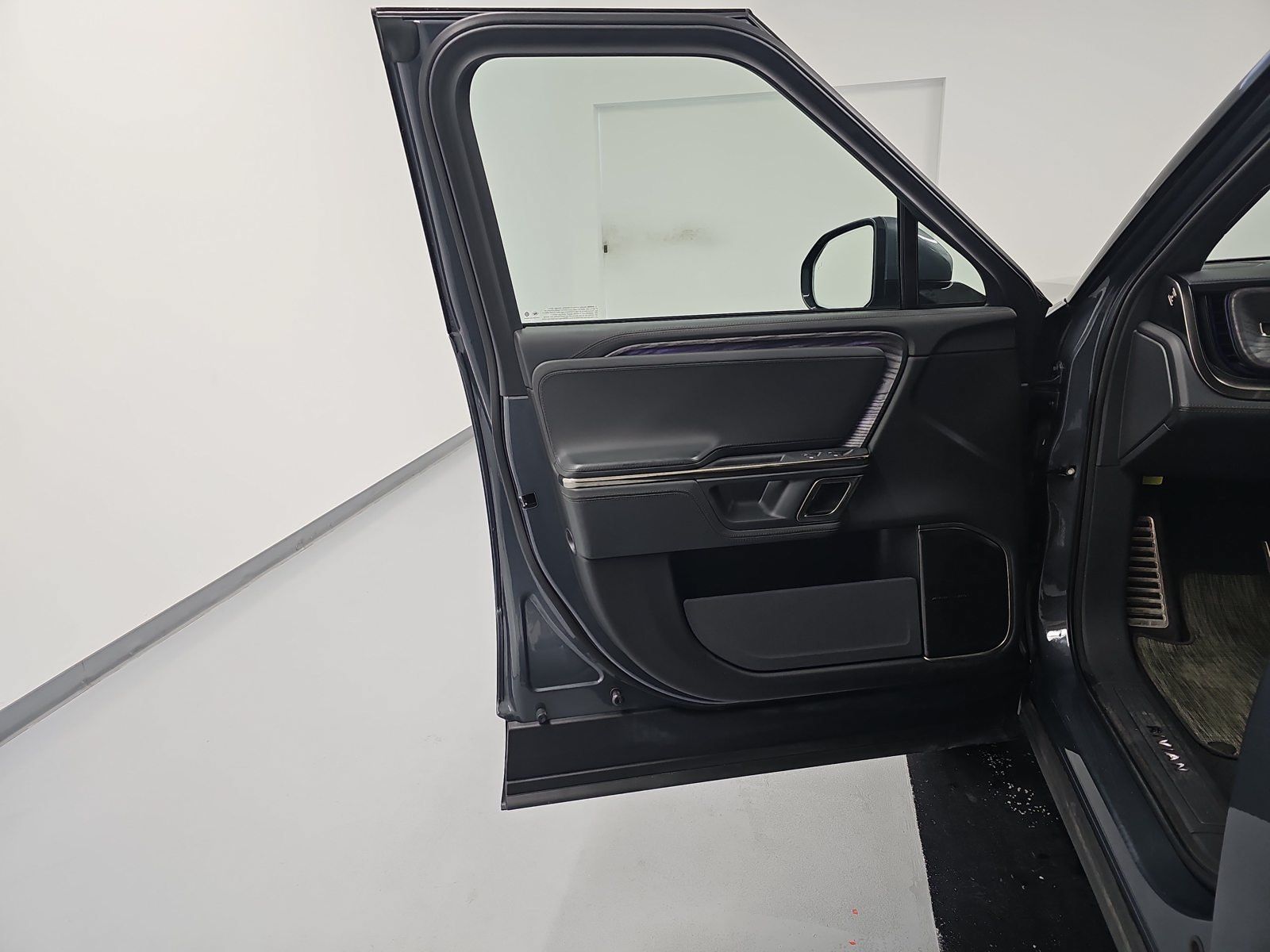Used 2022 Rivian R1T Launch Edition AWD/4WD image 16