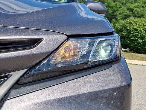 Used 2024 Toyota Camry SE AWD/4WD image 12