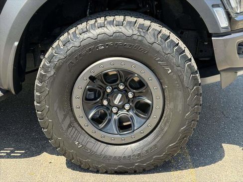 Used 2021 Ford F150 Raptor w/ Equipment Group 801A High AWD/4WD image 6