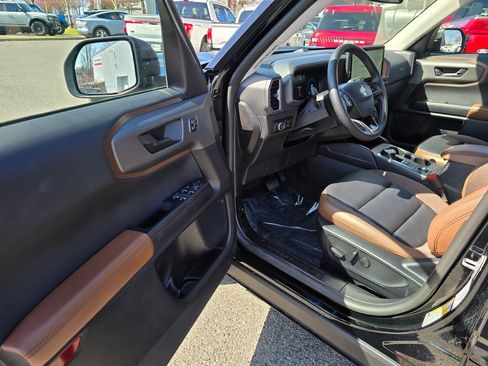 Used 2025 Ford Bronco Sport Outer Banks w/ Outer Banks Tech Package+ image 14