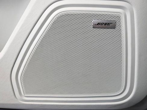 Used 2026 Porsche Macan image 17