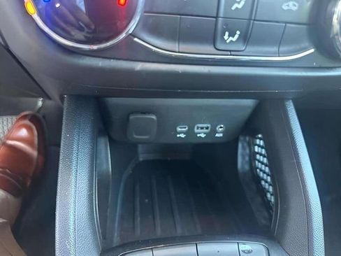 Used 2025 Chevrolet Trax LT image 13