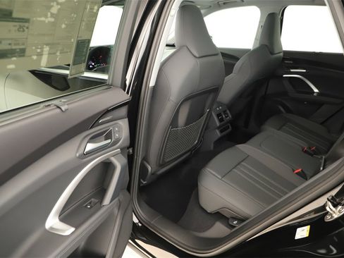 New 2025 Audi Q5 Premium Plus image 26