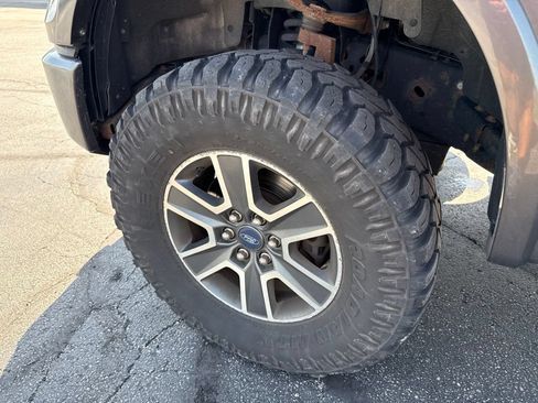 Used 2015 Ford F150 XLT w/ Equipment Group 302A Luxury AWD/4WD image 6