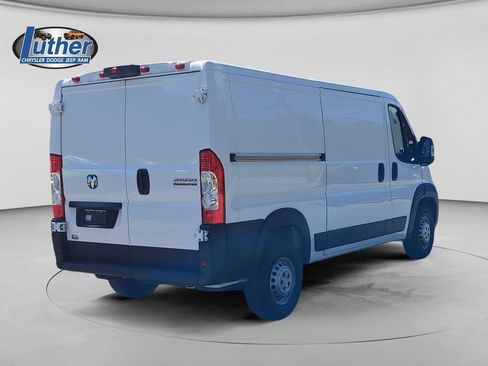 Used 2025 RAM ProMaster 2500 w/ Convenience Group FWD image 5
