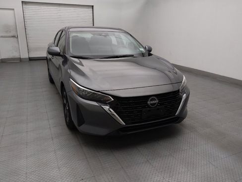 Used 2025 Nissan Sentra SV FWD image 14