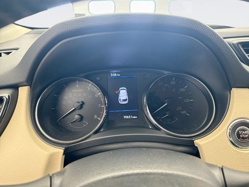Used 2019 Nissan Rogue SV image 13