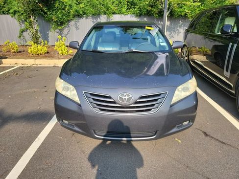 Used 2008 Toyota Camry XLE FWD image 2
