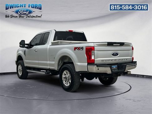 Certified 2019 Ford F250 XLT w/ XLT Premium Package image 3