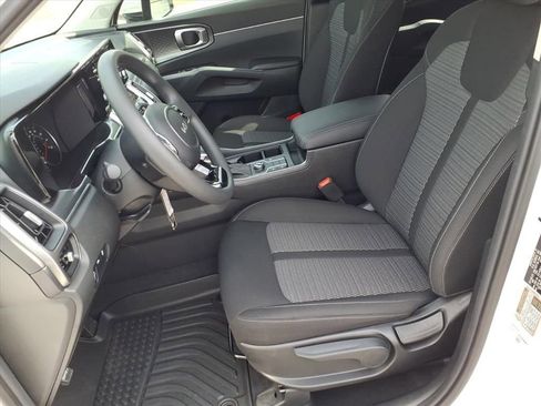 Used 2023 Kia Sorento LX FWD image 21