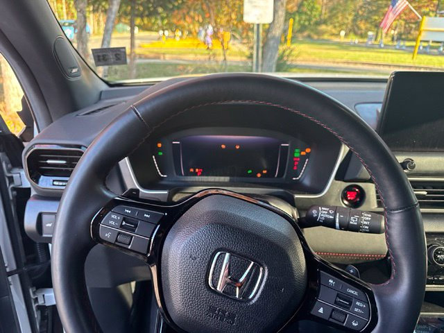 Used 2026 Honda Pilot Black Edition image 13