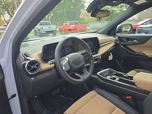 New 2026 Chevrolet Equinox ACTIV w/ Convenience Package III image 4