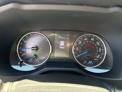 Used 2021 Toyota RAV4 XLE w/ Convenience Package AWD/4WD image 22