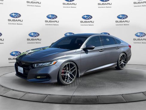 Used 2018 Honda Accord Sport image 2