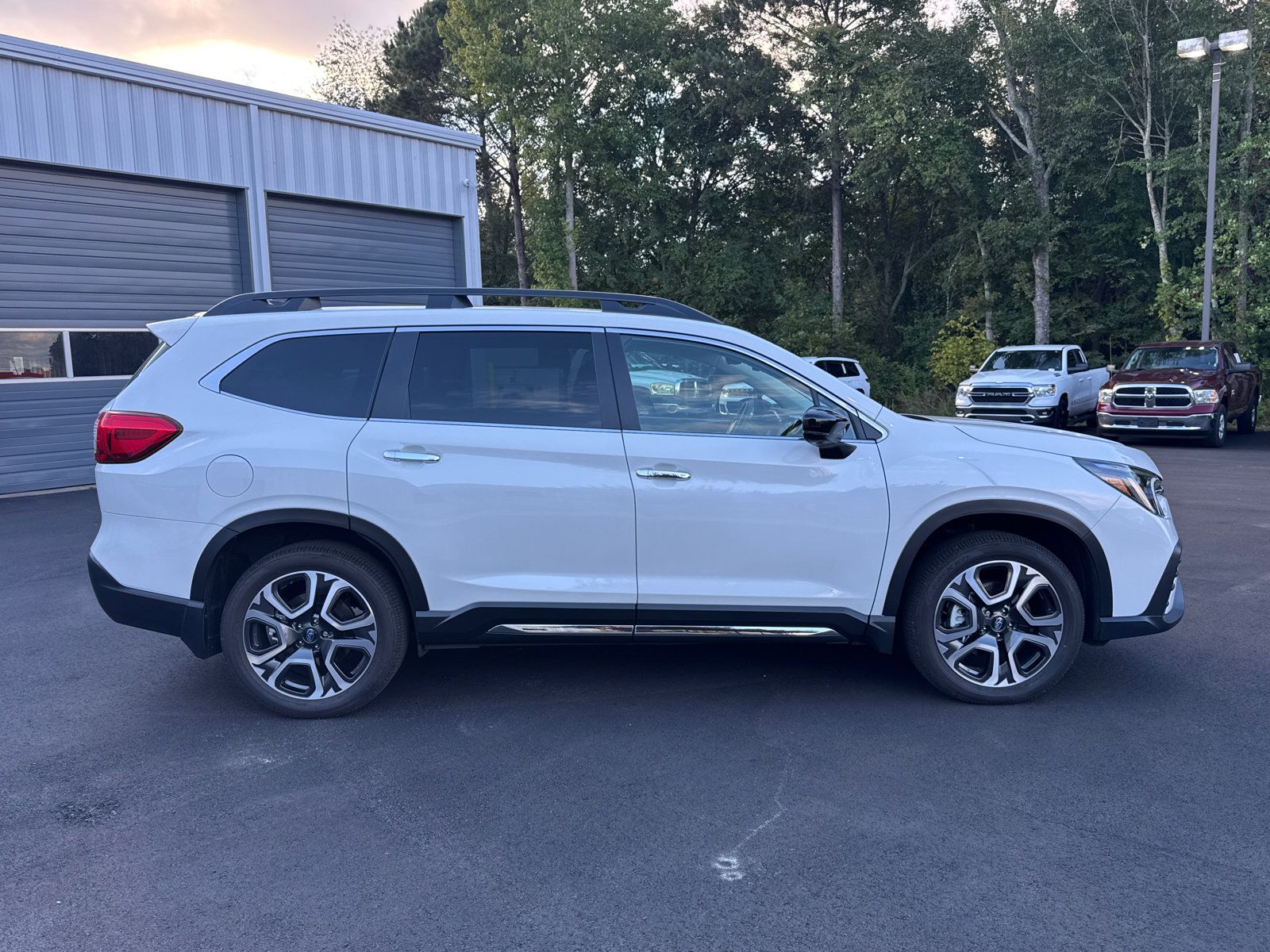Used 2026 Subaru Ascent Touring w/ Popular Package #1 AWD/4WD image 4